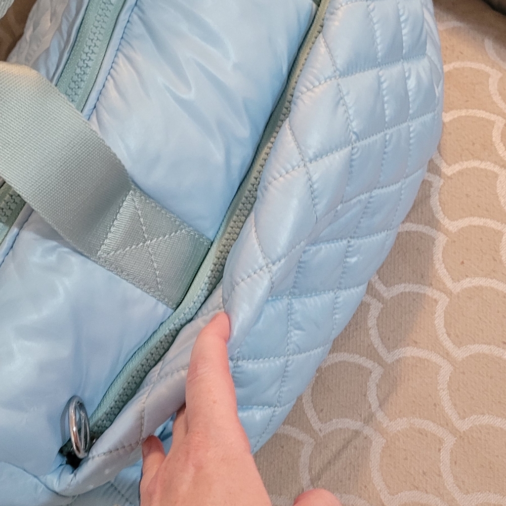 Micheal KORS Quilted Light Blue Travel Bag 19 In. Length and 14 In Deep. - Picture 9 of 17